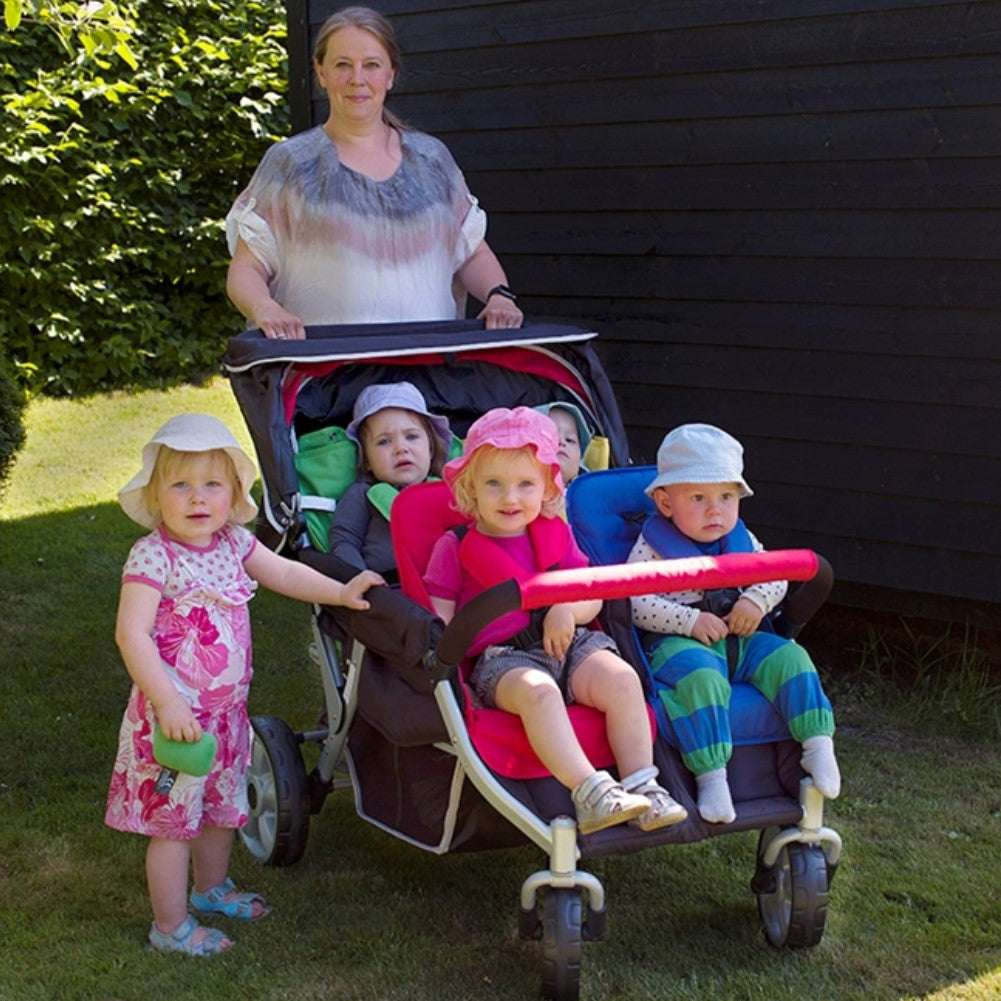 Barnebuss Stroller for 4 barn