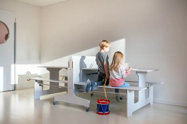 Sammenleggbart bord med benker